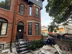 272 SEATON STREET Toronto Ontario, M5A 2T4