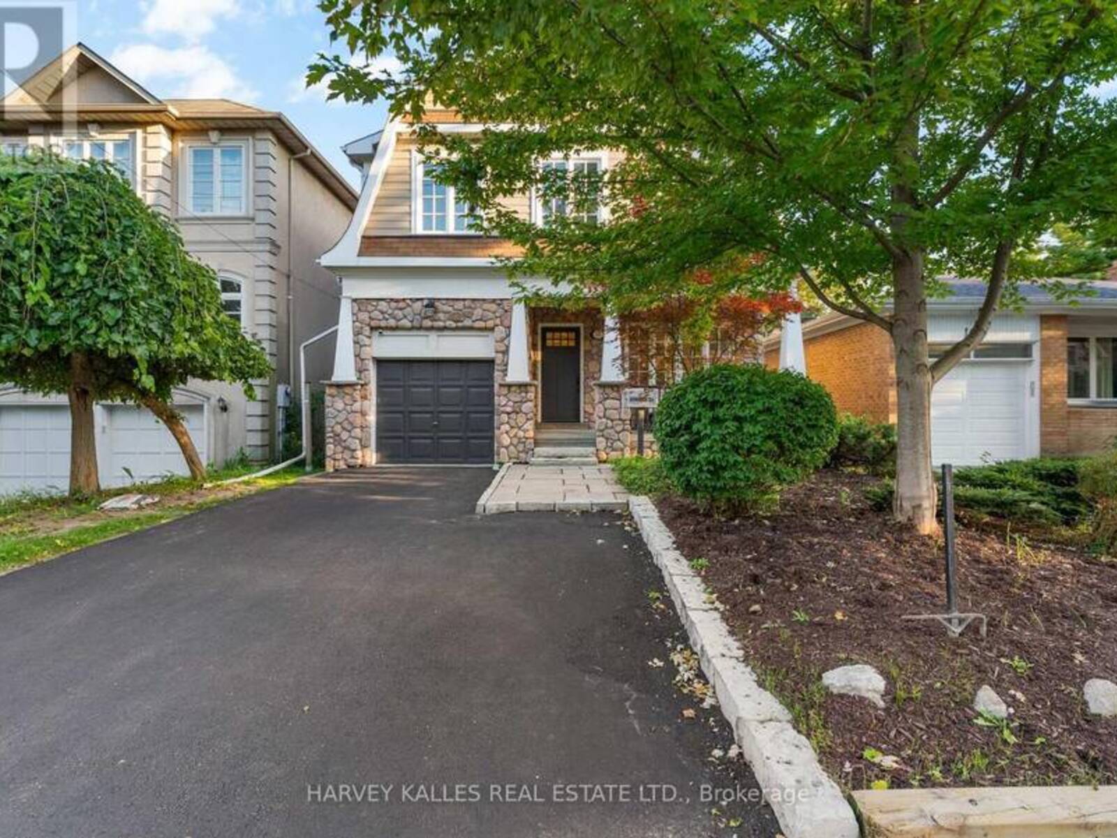 121 JOHNSTON AVENUE, Toronto, Ontario M2N 1H1