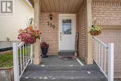 250 FERNDALE DRIVE S | Barrie Ontario | Slide Image Nine
