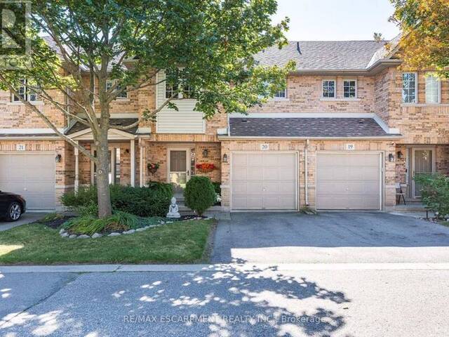 20 - 1276 SILVAN FOREST DRIVE Burlington Ontario, L7M 4V8 - 4 Bedrooms Condo For Sale
