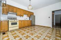 257 DELAWARE AVENUE | Toronto Ontario | Slide Image Eight