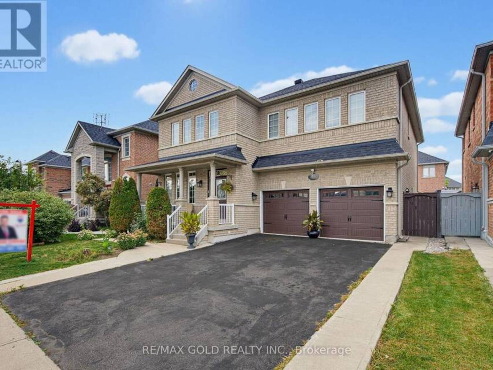 34 LEXINGTON ROAD, Brampton, Ontario L6P 2B6