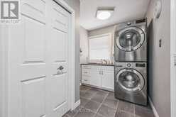 21 TINATAWA COURT | Kitchener Ontario | Slide Image Twelve