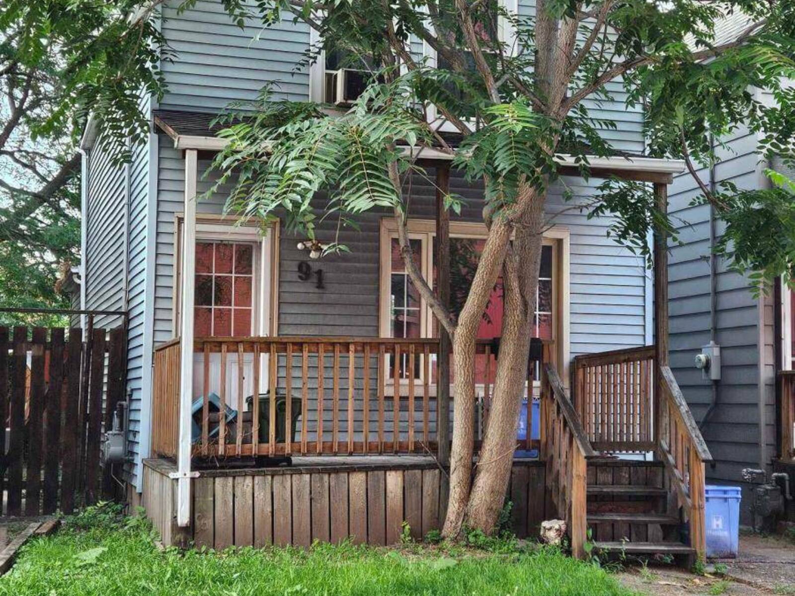 91 SHAW STREET, Hamilton, Ontario L8L 3P4