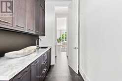 126 SANDRINGHAM DRIVE | Toronto Ontario | Slide Image Twelve