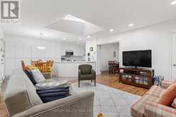52 PARK HILL ROAD | Toronto Ontario | Slide Image Thirteen
