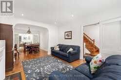 52 PARK HILL ROAD | Toronto Ontario | Slide Image Five