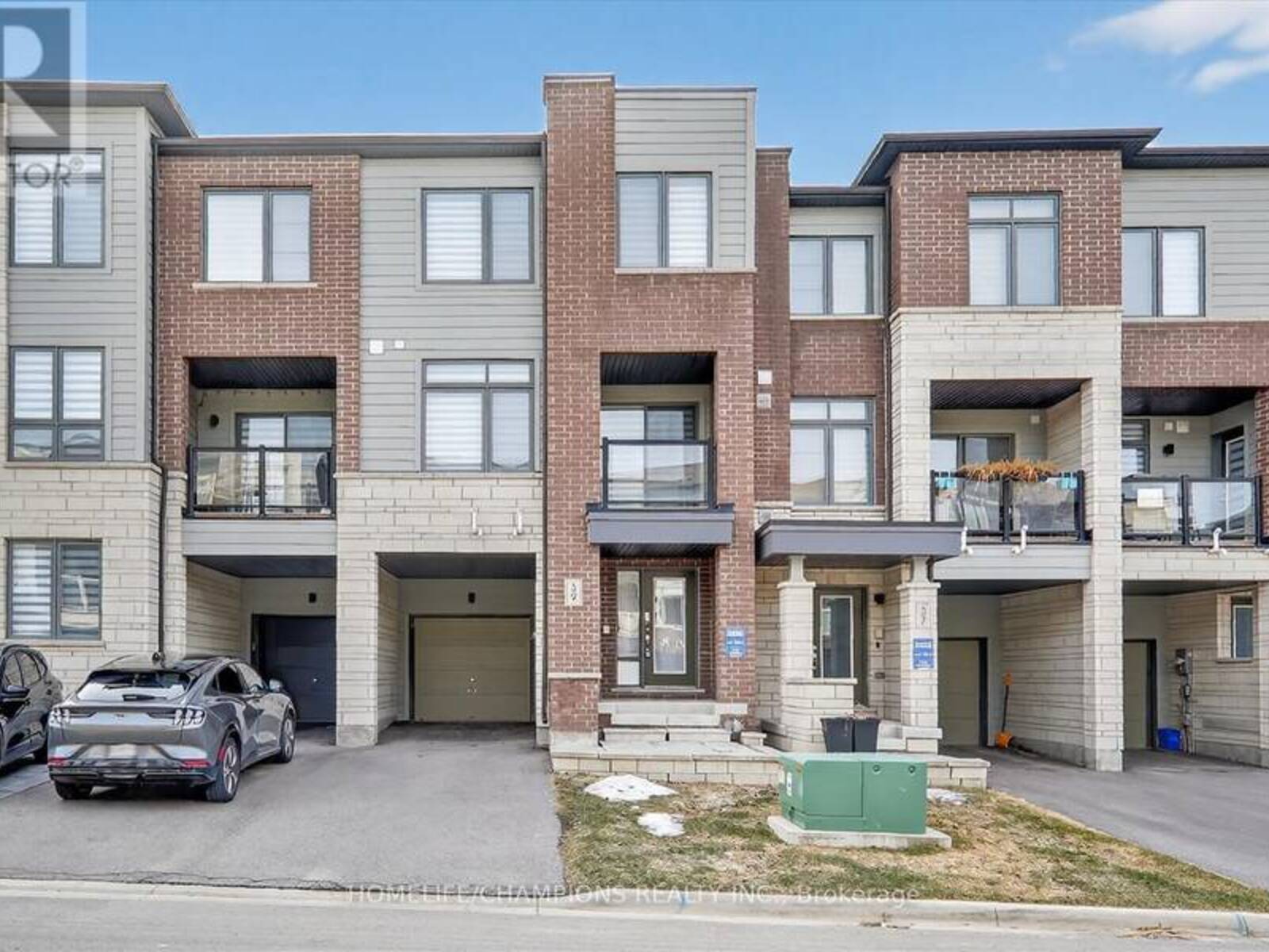 39 DELANO WAY, Newmarket, Ontario L3X 0L4