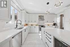 12 RODERICK COURT | Richmond Hill Ontario | Slide Image Ten