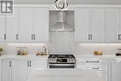 12 RODERICK COURT | Richmond Hill Ontario | Slide Image Twelve