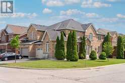 35 GORERIDGE CRESCENT | Brampton Ontario | Slide Image Two