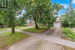 81 TIDEFALL DRIVE | Toronto Ontario | Slide Image Three