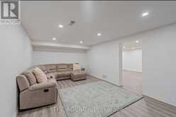 261 WALES CRESCENT | Oakville Ontario | Slide Image Thirteen