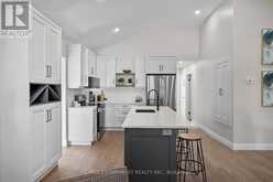 1041 SHEPHERD'S DRIVE | Burlington Ontario | Slide Image Twelve