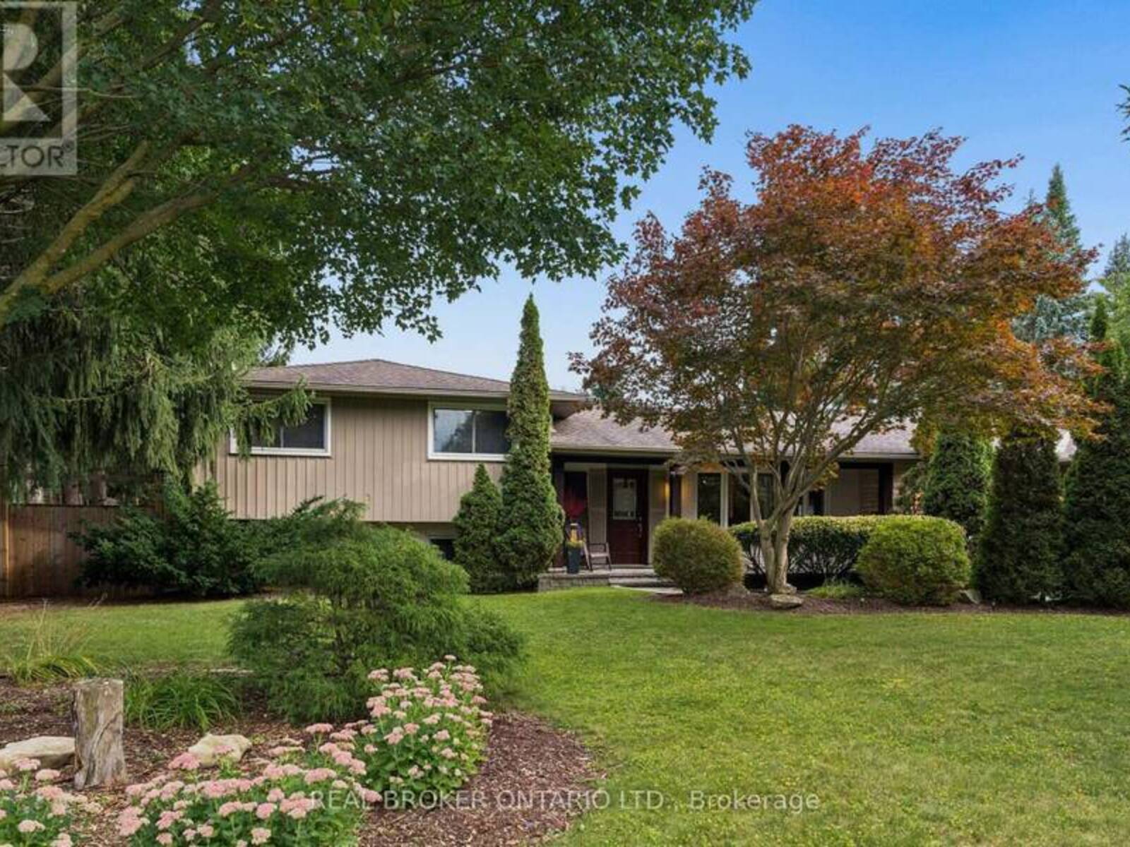 373 FORESTLAWN ROAD, Waterloo, Ontario N2K 2J4