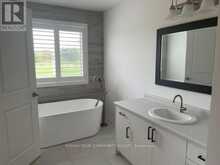 8 - 4297 EAST AVENUE | Beamsville Ontario | Slide Image Sixteen