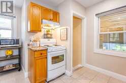 9 FORWARD AVENUE | London Ontario | Slide Image Ten