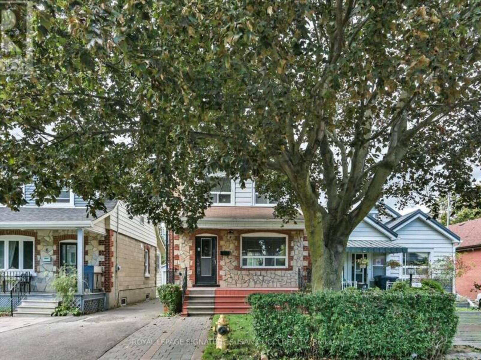 8 SUTHERLAND AVENUE, Toronto, Ontario M4C 1R9