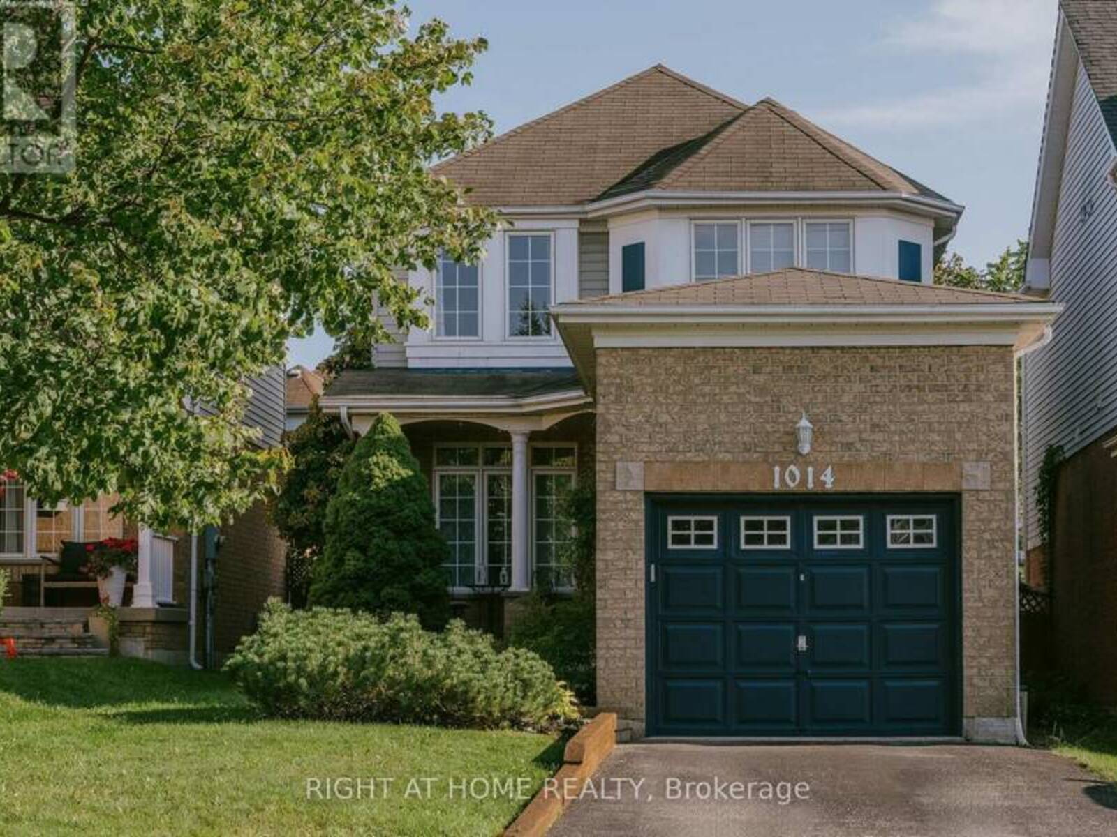 1014 SUMMITVIEW CRESCENT, Oshawa, Ontario L1K 2K4