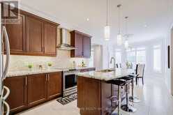 95 HOEY CRESCENT | Oakville Ontario | Slide Image Seven