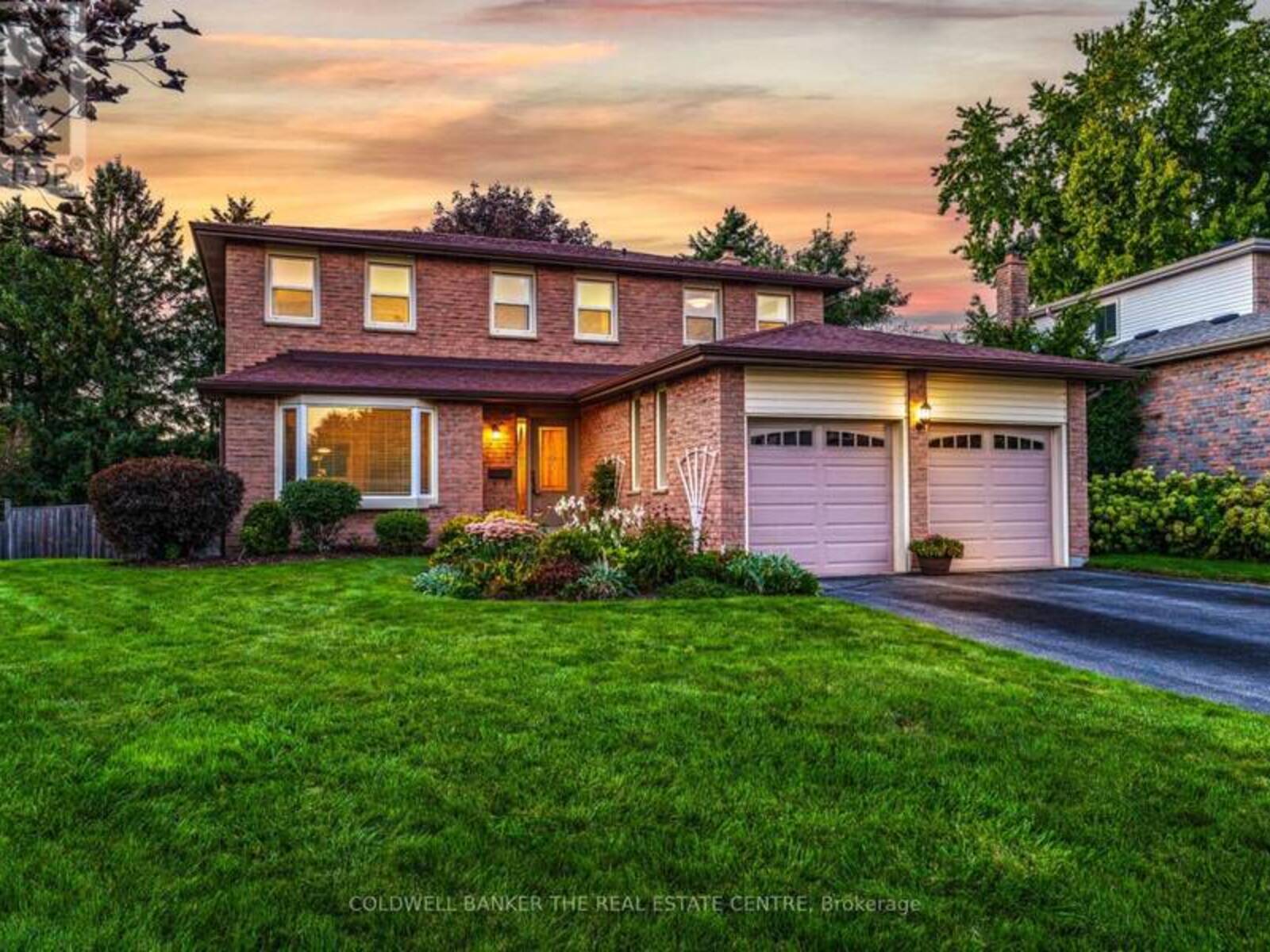 893 ARNOLD CRESCENT, Newmarket, Ontario L3Y 2E4