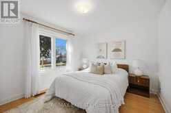 90 HEATHROW DRIVE | Toronto Ontario | Slide Image Thirteen