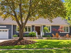 4380 SPRUCE AVENUE Burlington Ontario, L7L 1L8