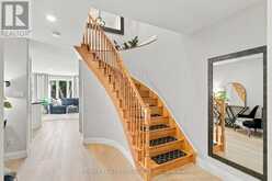 90 FOXBOROUGH DRIVE | Ancaster Ontario | Slide Image Seven