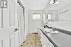 19 FAIRCREST AVENUE | Georgina Ontario | Slide Image Sixteen
