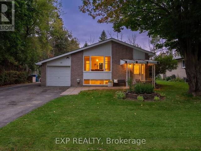 19 FAIRCREST AVENUE Georgina Ontario, L0E 1L0 - 4 Bedrooms Home For Sale