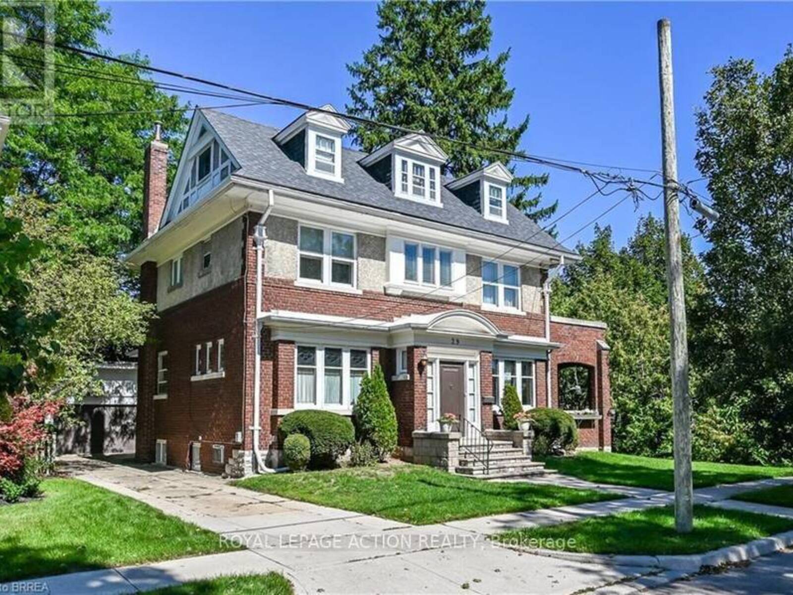 29 LORNE CRESCENT, Brantford, Ontario N3T 4L8