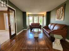 70 BILBERMAR DRIVE | Richmond Hill Ontario | Slide Image Six