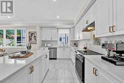 9 - 40 BAYNES WAY | Bradford West Gwillimbury Ontario | Slide Image Sixteen