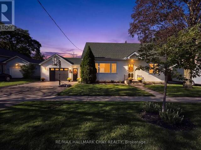 32 CAROLINE STREET Barrie Ontario, L4N 2S3 - 5 Bedrooms Home For Sale