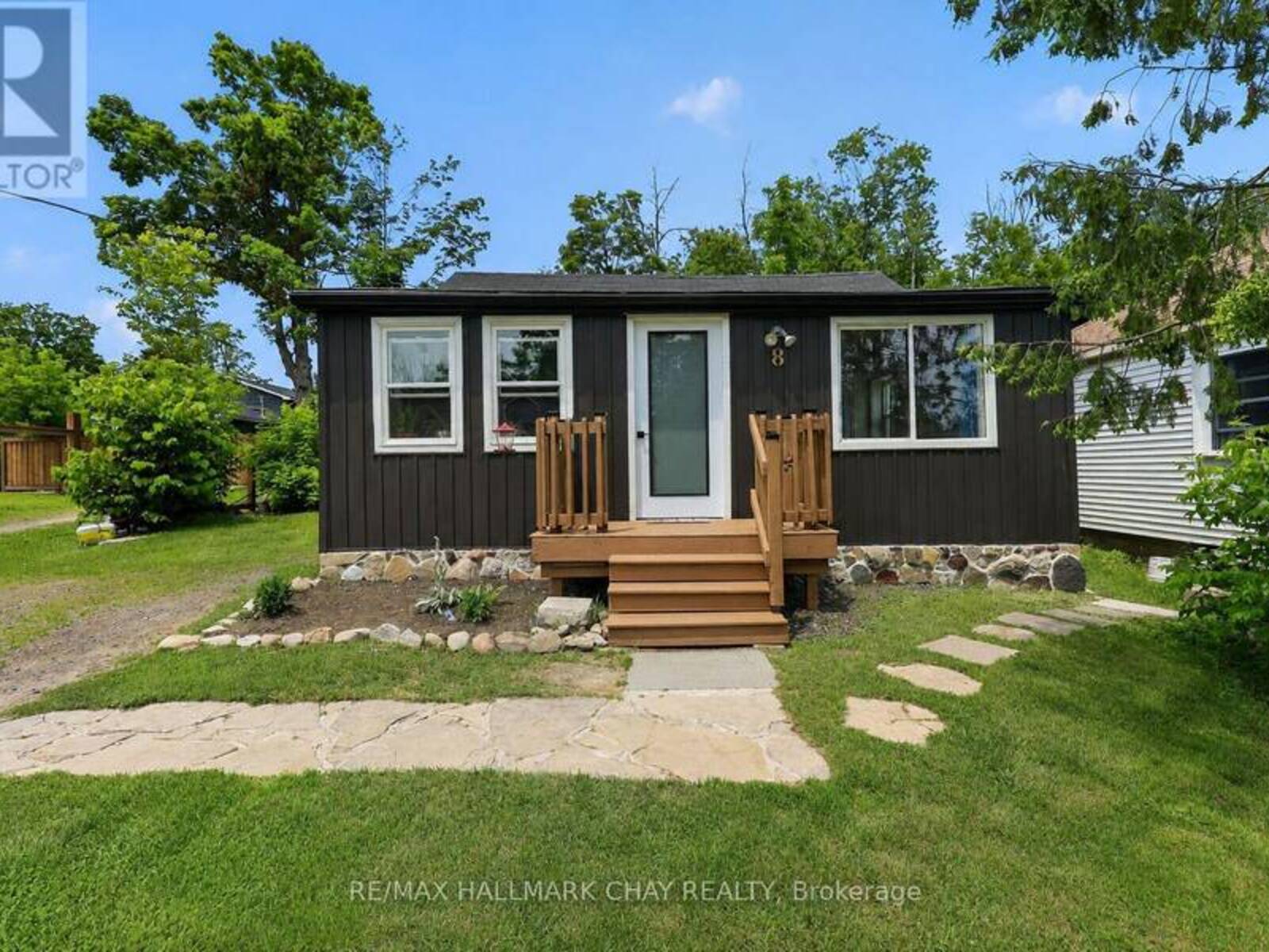 8 MYRTLE AVENUE, Oro-Medonte, Ontario L0L 1T0