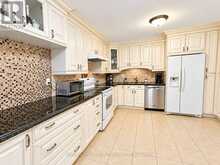 4550 KETTLEBY COURT | Mississauga Ontario | Slide Image Nine