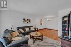 23 ANTHIA DRIVE | Toronto Ontario | Slide Image Four