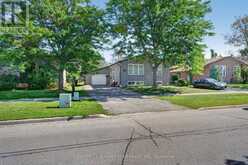 248 VICTORIA AVENUE N | Lindsay Ontario | Slide Image Three
