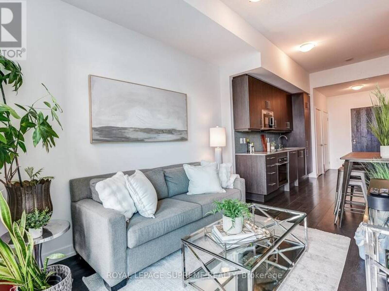 720 - 297 COLLEGE STREET, Toronto, Ontario M5T 0C2