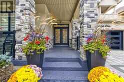22 GRAND OAK DRIVE | Richmond Hill Ontario | Slide Image Two