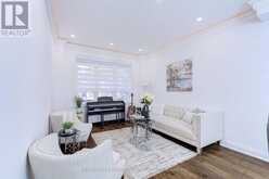 22 GRAND OAK DRIVE | Richmond Hill Ontario | Slide Image Seven