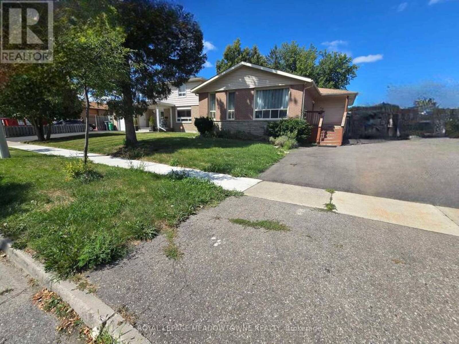 46 REIGATE AVENUE, Brampton, Ontario L6V 2E3