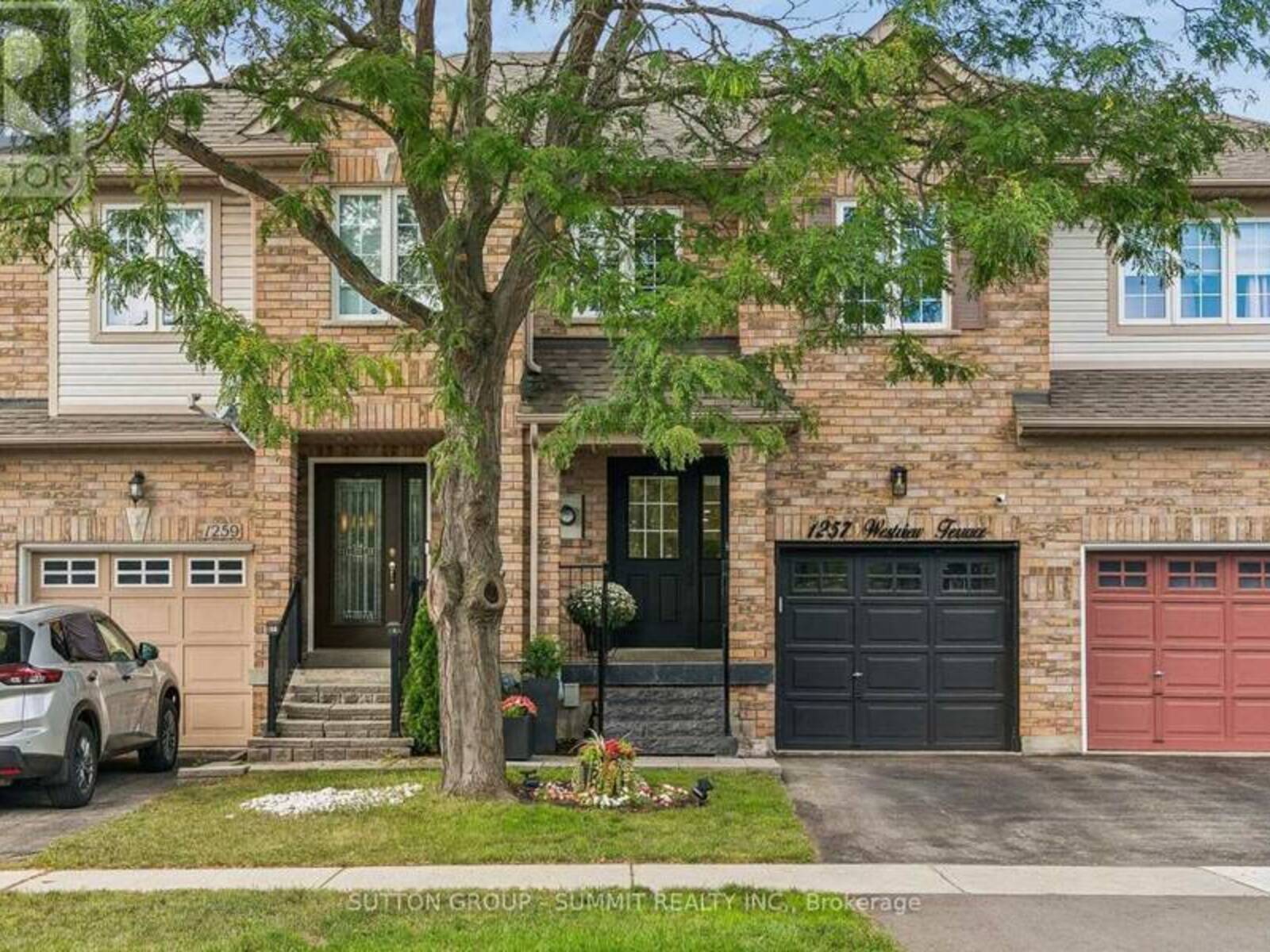 1257 WESTVIEW TERRACE, Oakville, Ontario L6M 4B4