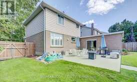 7 VINTAGE CRESCENT | Kitchener Ontario | Slide Image Forty-four