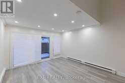 120 - 248 MILESTONE CRESCENT | Aurora Ontario | Slide Image Three