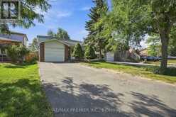 54 HERSEY CRESCENT N | Barrie Ontario | Slide Image Two