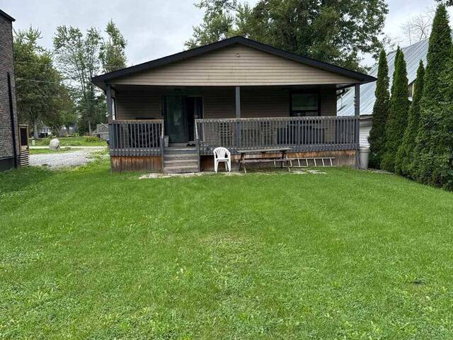 2763 MAPLE TRAIL Ramara Ontario, L0K 1B0 - 3 Bedrooms Waterfront Home For sale