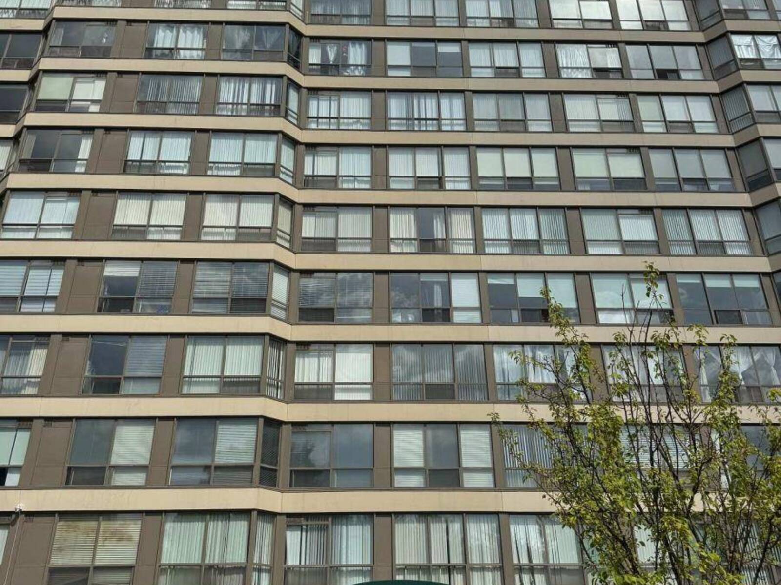 501 - 55 ELM DRIVE W, Mississauga, Ontario L5B 3Z3