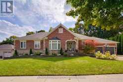71 WILLOW FARM LANE | Aurora Ontario | Slide Image One