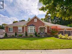 71 WILLOW FARM LANE Aurora Ontario, L4G 6K2
